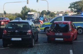 Polizei Düren: POL-DN: Schwerverletzt nach Auffahrunfall