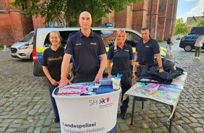 Polizeidirektion L&uuml;beck: POL-HL: HL-Innenstadt / Polizeiliche Pr&auml;ventionsarbeit und erfolgreiche Fahrradkodierungsaktion in der L&uuml;becker Innenstadt