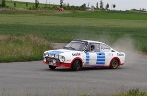 Skoda Auto Deutschland GmbH: SKODA schickt den legendären 130 RS mit Matthias Kahle am Steuer zum Eifel Rallye Festival 2013 (BILD)