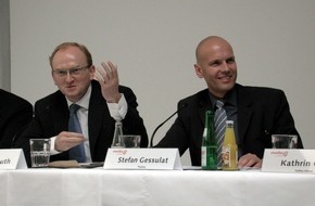 news aktuell GmbH: Was ein PR-Bild leisten muss: media coffee von news aktuell in München