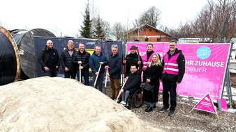 Deutsche Telekom AG: Telekom startet mit dem Spatenstich den Glasfaserausbau in Miesbach