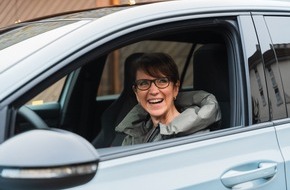 Omaze: Vom Schreibtisch auf die &Uuml;berholspur: Vertriebsassistentin gewinnt VW Golf 8 GTI Clubsport und 150.000 Euro