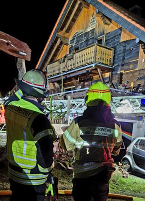 FW Schalksm&uuml;hle: Gro&szlig;einsatz durch Brand in Schalksm&uuml;hle-Everinghausen