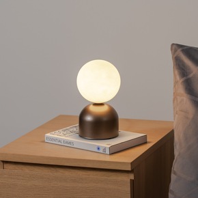 Leuchten im Monochrom-Chic: Lampenwelt.de präsentiert Vorzüge des Ton-in-Ton-Effekts