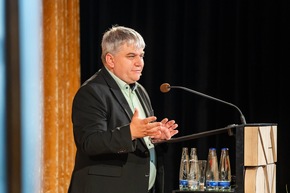 Systemgastronomie fordert Mut zu Reformen – Mmaah! gewinnt Branchenpreis