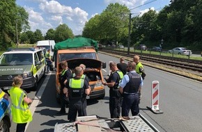 Polizei Dortmund: POL-DO: Großangelegte Kontrolle des gewerblichen Güter- und Personenverkehrs: Polizei und Kooperationspartner stellen zahlreiche Verstöße fest