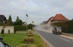 Freiwillige Feuerwehr Lage: FW Lage: TH 1 / Ölspur zieht sich durch Hagen - 23.06.2021 - 18:37 Uhr