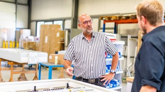 Huthmacher Consulting GmbH: Riesenzoff um den 8-Stunden-Tag &ndash; warum Flexibilit&auml;t jetzt &uuml;ber Mitarbeiter entscheidet