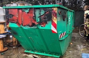 Polizei Mettmann: POL-ME: Containerbrand - die Polizei ermittelt - Hilden - 2303024