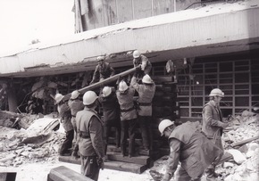 THW LVBEBBST: THW in Berlin Neukölln: 75 Jahre helfende Hände