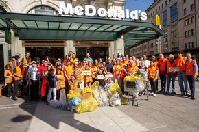 Communiqué: «La Suisse brille grâce à 65 000 bénévoles»