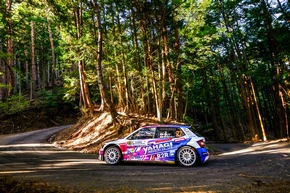 Rallye Japan: Škoda Fabia RS Rally2-Fahrer Nikolay Gryazin übernimmt WRC2 Challenger-Führung