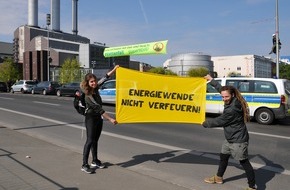 Robin Wood e.V.: Zur Vattenfall-Hauptversammlung: Klimaprotest vor Heizkraftwerk Berlin-Mitte