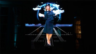 Panta Rhei PR AG: 90 Jahre Eleganz: Air France feiert mit ikonischen Uniformen und einer spektakulären 3D Fashion Show