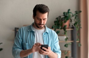 Wort & Bild Verlagsgruppe - Gesundheitsmeldungen: Handynacken und Hohlkreuz: Diese einfachen Haltungstipps helfen im Alltag