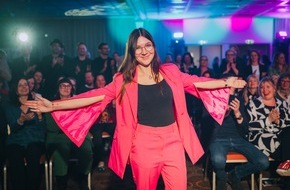 Julia Trost: Erfolgreich beim ersten Launch: Julia Trost erkl&auml;rt, wie Selbstst&auml;ndige ihre ersten Kunden gewinnen