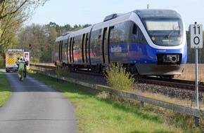 Feuerwehr Paderborn: FW Paderborn: Vermutlich Reizgas in Zug verspr&uuml;ht