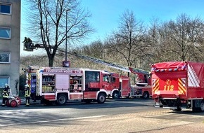 Feuerwehr Moers: FW Moers: Küchenbrand in Mehrfamilienhaus