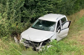 Kreispolizeibehörde Höxter: POL-HX: Tödlicher Verkehrsunfall auf der B252 bei Willebadessen - Polizei sucht Ersthelfer