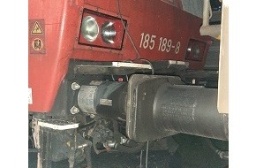 Bundespolizeiinspektion Kiel: BPOL-KI: Kabel auf die Oberleitung geschmissen, 532m langer Güterzug blieb auf der Strecke stehen.