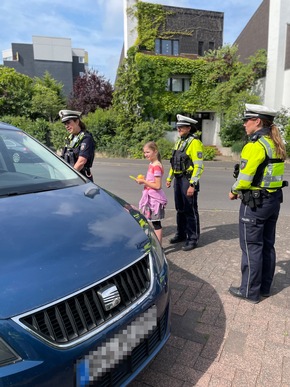 POL-BN: #sicherimStraßenverkehr - Verkehrssicherheitsaktion an der Carl-Schurz-Grundschule in Tannenbusch - Schülerinnen und Schüler übergaben Zitronen nach Geschwindigkeitsverstößen