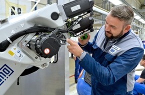 Skoda Auto Deutschland GmbH: SKODA modernisiert und erweitert in den Werksferien seine tschechischen Werke (FOTO)