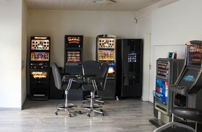 Polizei Lippe: POL-LIP: Bad Salzuflen-Schötmar. Durchsuchung deckt mutmaßlich illegale Glücksspielautomaten auf.