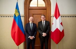 F&uuml;rstentum Liechtenstein: Regierungsrat Hubert B&uuml;chel trifft Bundesrat Albert R&ouml;sti