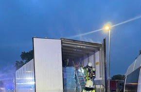 Freiwillige Feuerwehr Lehrte: FW Lehrte: LKW-Fahrer kann sich aus brennender Fahrerkabine retten