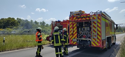 Feuerwehr Leverkusen: FW-LEV: Pkw brennt im Autobahnkreuz Leverkusen