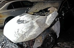 Polizei Mettmann: POL-ME: Autos in Brand: Polizei geht von Brandstiftung aus - 2509114