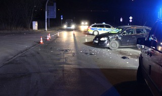 Polizei Hagen: POL-HA: Schwerer Unfall mit Motorradfahrer in Garenfeld - Anzeige gegen Verkehrsteilnehmer