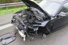 Polizei Bielefeld: POL-BI: Glätte-Unfall auf der Autobahn