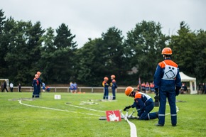 FW-NE: Leistungsspangenabnahme der Jugendfeuerwehren aus NRW in Kaarst