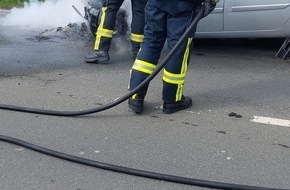 Freiwillige Feuerwehr Breckerfeld: FW-EN: PKW-Brand Brantener Straße