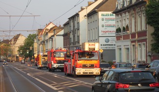 Feuerwehr Mülheim an der Ruhr: FW-MH: LPG Gas Behälter verursacht Feuerwehreinsatz #fwmh
