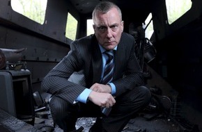 ZDF: ZDF zeigt englische Krimireihe "Inspector Banks"/ Vorabpremiere in ZDFneo (BILD)