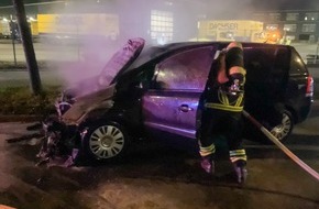 Feuerwehr Dortmund: FW-DO: PKW brennt auf der Huckarder Straße