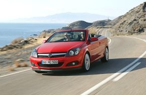 Opel Automobile GmbH: Opel-Zulassungen: Bestes 2. Quartal seit fünf Jahren (mit Bild) / Privatkundenanteil steigt im ersten Halbjahr 2009 um mehr als 50 Prozent / Positiver Trend bei Insignia-Bestellungen hält an