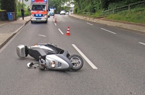 Polizei Mettmann: POL-ME: 79-jähriger Rollerfahrer weicht Skateboard aus und wird schwer verletzt - Heiligenhaus - 20061003