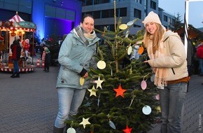TIMOCOM GmbH: Wunschbaumaktion: TIMOCOM schenkt Kindern und Jugendlichen Freude