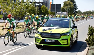 Skoda Auto Deutschland GmbH: Škoda Auto Deutschland unterstützt zum 10. Mal die Tour der Hoffnung und feiert mit beim 40. Jubiläum der Benefiz-Radtour