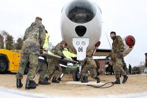 Deutsche Marine - Bilder der Woche: Nach 40 Jahren im Dienst der Marineflieger - Breguet Atlantic als &quot;Torwächter&quot; in Nordholz