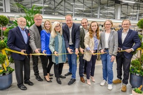 Pressemitteilung: Dehner kommt mit grünem Garten-Center und Solarstrom auf dem Dach nach Wien Auhof