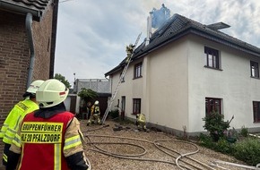 Freiwillige Feuerwehr der Stadt Goch: Feuerwehr Goch: Dachstuhlbrand nach Blitzeinschlag