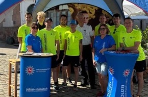 Polizeiinspektion Hildesheim: POL-HI: Teilnahme am Alfelder Staffelmarathon: Polizei Alfeld siegt in Firmenwertung und informiert über Berufsperspektiven