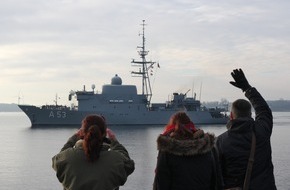 Presse- und Informationszentrum Marine: Flottendienstboot "Oker" kehrt nach erfolgreicher Offizierausbildung zurück nach Eckernförde