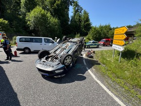 FW VG Westerburg: Verkehrsunfall auf B8 bei Hahn am See fordert vier Verletzte