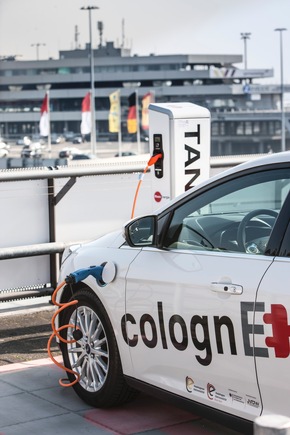 Positive Bilanz zum Abschluss des Elektromobilitäts-Modellprojekts &quot;colognE-mobil&quot;