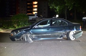 Kreispolizeibehörde Herford: POL-HF: BMW-Fahrer flüchtet vor Polizei- Mehrere Fahrzeuge beschädigt